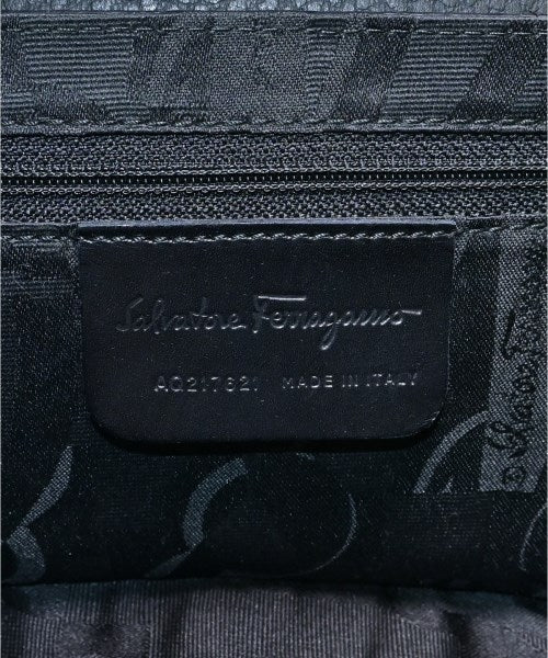 Salvatore Ferragamo กระเป๋าสะพาย