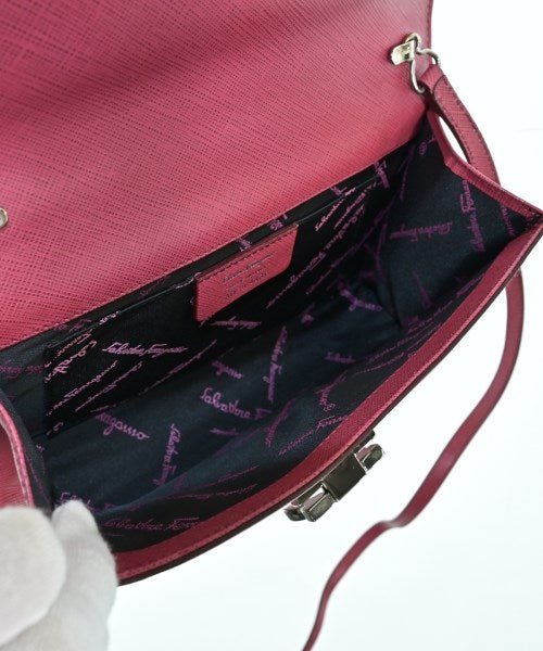 Salvatore Ferragamo กระเป๋าสะพาย