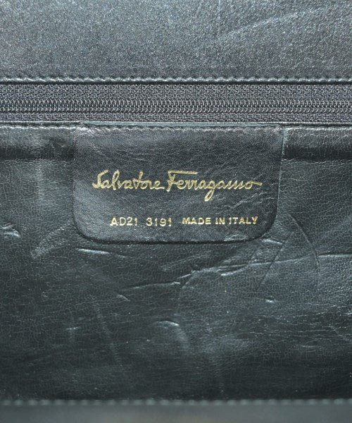 Salvatore Ferragamo กระเป๋าสะพาย