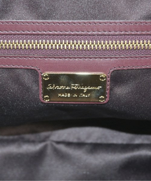 Salvatore Ferragamo กระเป๋าถือ