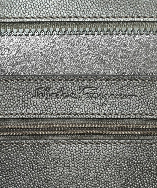 Salvatore Ferragamo กระเป๋าถือขนาดใหญ่