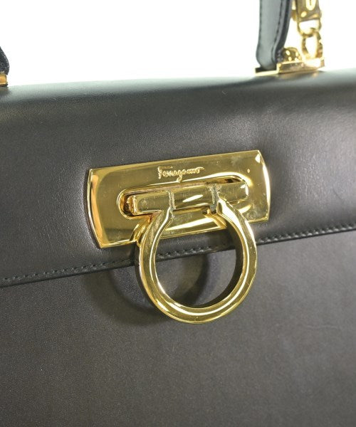 Salvatore Ferragamo กระเป๋าถือ