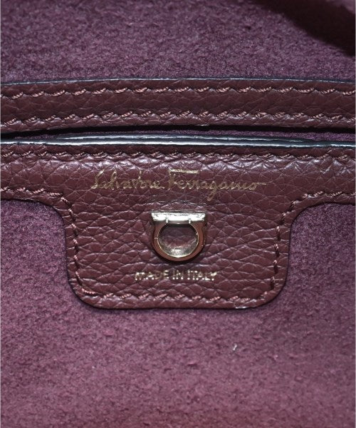 Salvatore Ferragamo กระเป๋าสะพาย