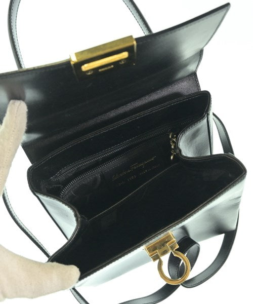 Salvatore Ferragamo กระเป๋าถือ