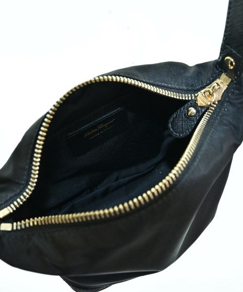 Salvatore Ferragamo กระเป๋าถือ