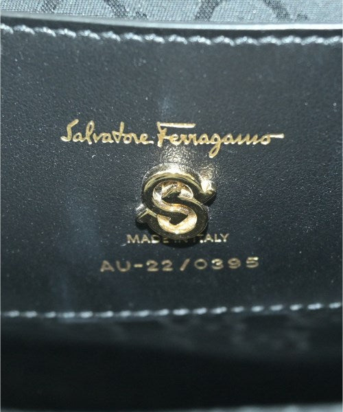 Salvatore Ferragamo กระเป๋าถือ