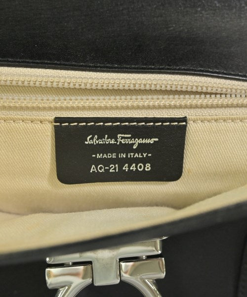 Salvatore Ferragamo กระเป๋าสะพาย