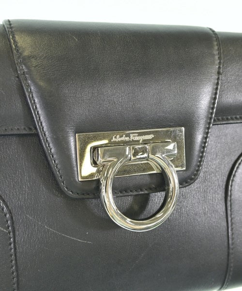 Salvatore Ferragamo กระเป๋าสะพาย