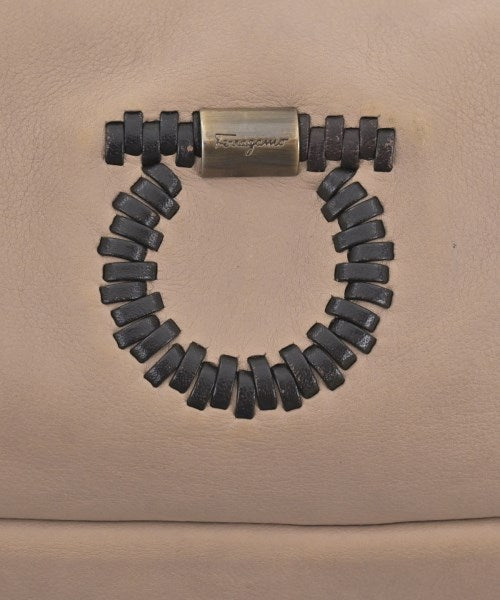 Salvatore Ferragamo กระเป๋าถือ