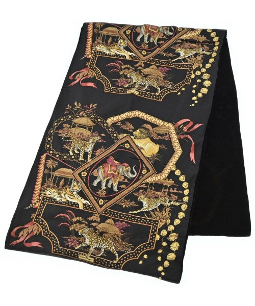 Salvatore Ferragamo ผ้าพันคอ