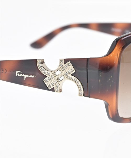 Salvatore Ferragamo แว่นกันแดด