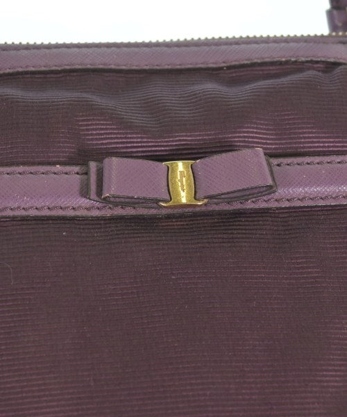 Salvatore Ferragamo กระเป๋าสะพาย