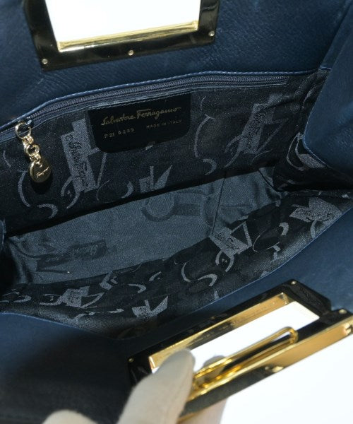 Salvatore Ferragamo กระเป๋าถือ