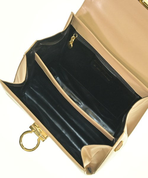 Salvatore Ferragamo กระเป๋าถือ