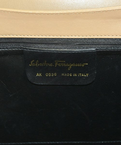 Salvatore Ferragamo กระเป๋าถือ