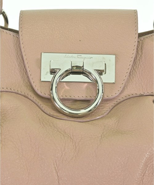 Salvatore Ferragamo กระเป๋าถือ