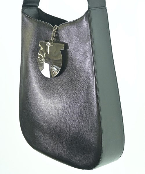 Salvatore Ferragamo กระเป๋าสะพาย