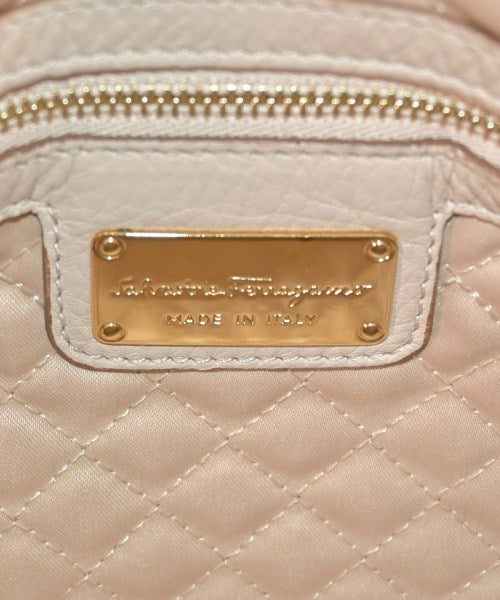 Salvatore Ferragamo กระเป๋าถือ