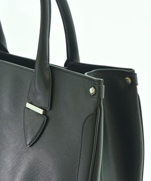 Salvatore Ferragamo กระเป๋าถือ
