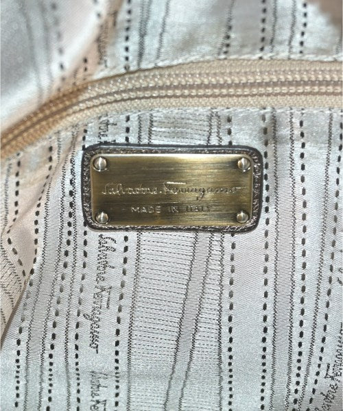 Salvatore Ferragamo กระเป๋าถือ