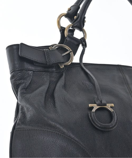 Salvatore Ferragamo กระเป๋าถือ