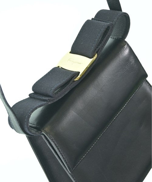 Salvatore Ferragamo กระเป๋าถือ