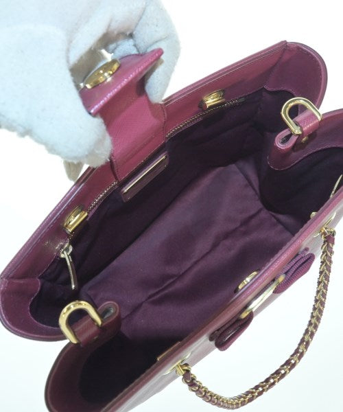 Salvatore Ferragamo กระเป๋าถือขนาดใหญ่