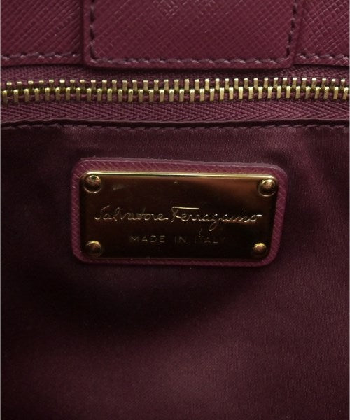 Salvatore Ferragamo กระเป๋าถือขนาดใหญ่