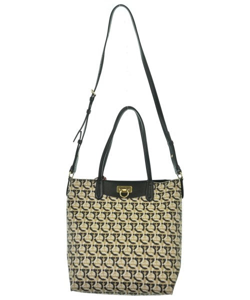 Salvatore Ferragamo กระเป๋าถือขนาดใหญ่