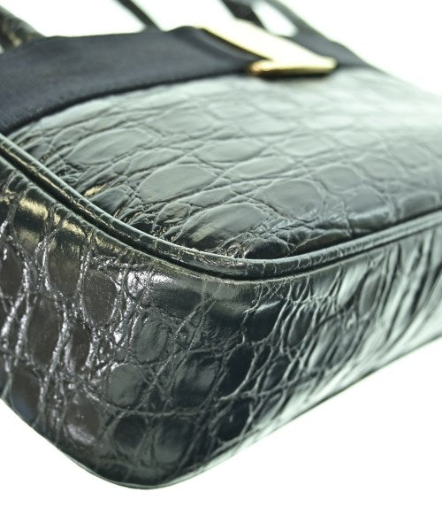 Salvatore Ferragamo กระเป๋าถือ