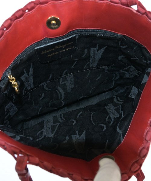 Salvatore Ferragamo กระเป๋าถือขนาดใหญ่