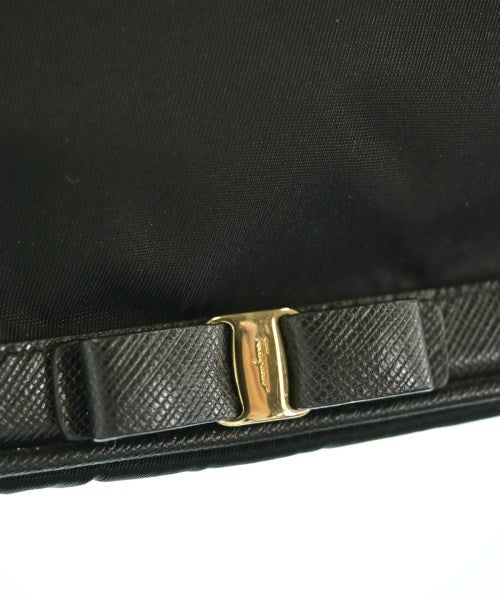 Salvatore Ferragamo กระเป๋าถือ