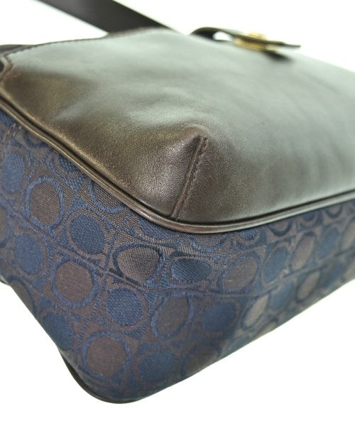 Salvatore Ferragamo กระเป๋าสะพาย