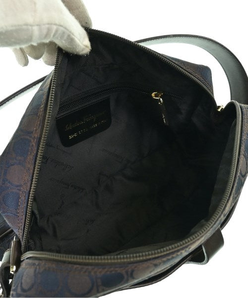 Salvatore Ferragamo กระเป๋าสะพาย