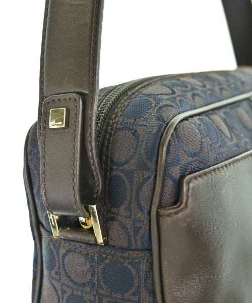 Salvatore Ferragamo กระเป๋าสะพาย