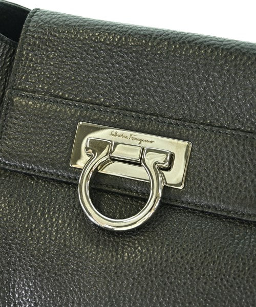 Salvatore Ferragamo กระเป๋าสะพาย