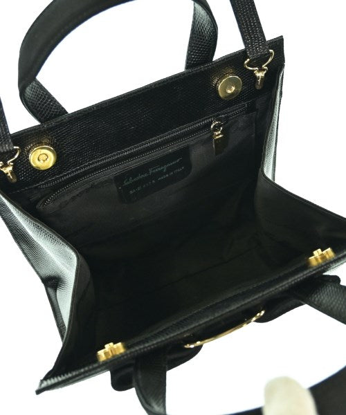 Salvatore Ferragamo กระเป๋าถือ