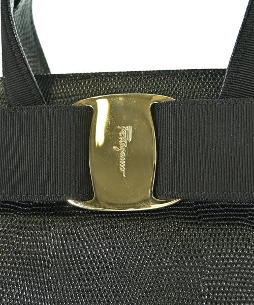 Salvatore Ferragamo กระเป๋าถือ