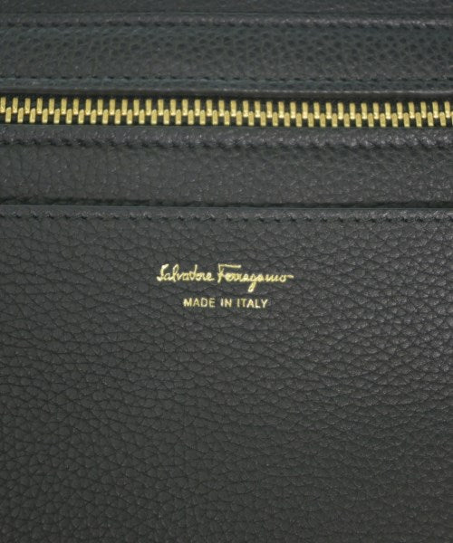 Salvatore Ferragamo กระเป๋าสะพาย