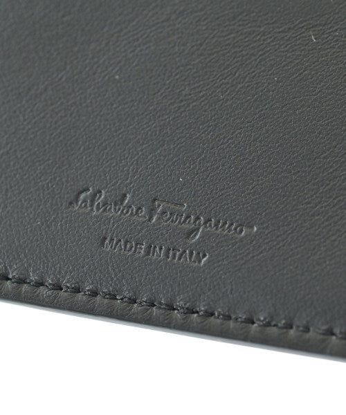 Salvatore Ferragamo อื่นๆ