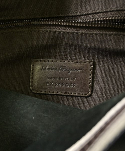 Salvatore Ferragamo กระเป๋าสะพาย