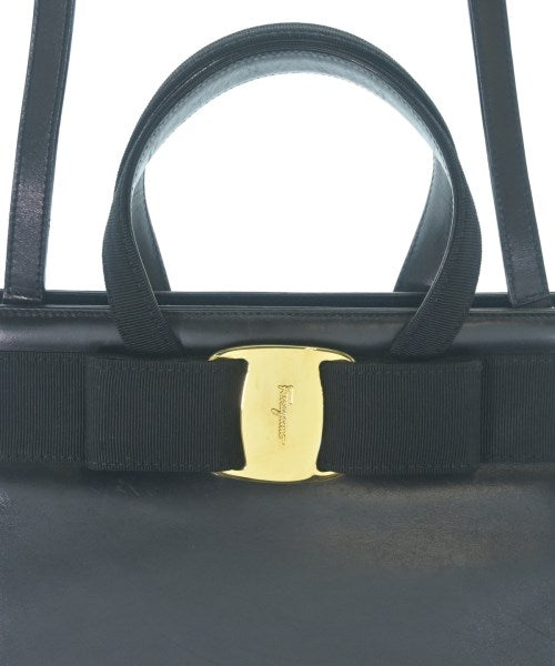Salvatore Ferragamo กระเป๋าถือ