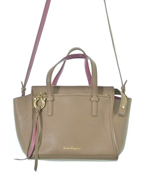 Salvatore Ferragamo กระเป๋าถือ