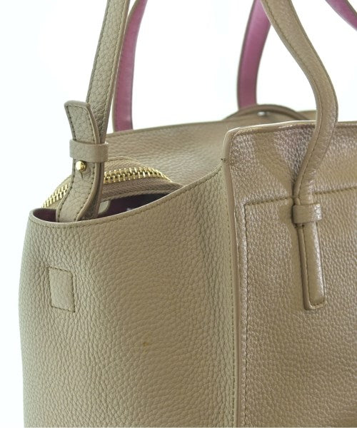 Salvatore Ferragamo กระเป๋าถือ