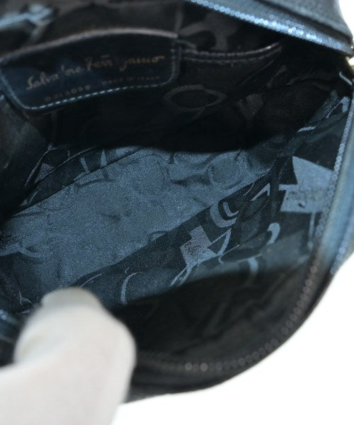 Salvatore Ferragamo กระเป๋าสะพาย