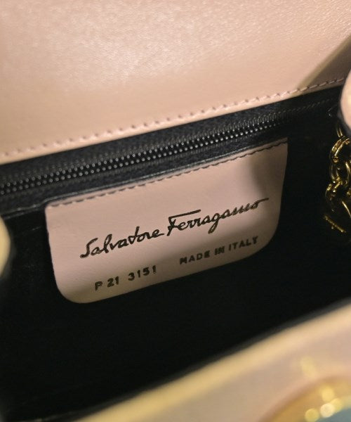 Salvatore Ferragamo กระเป๋าสะพาย