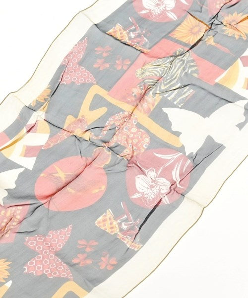 Salvatore Ferragamo ผ้าพันคอ