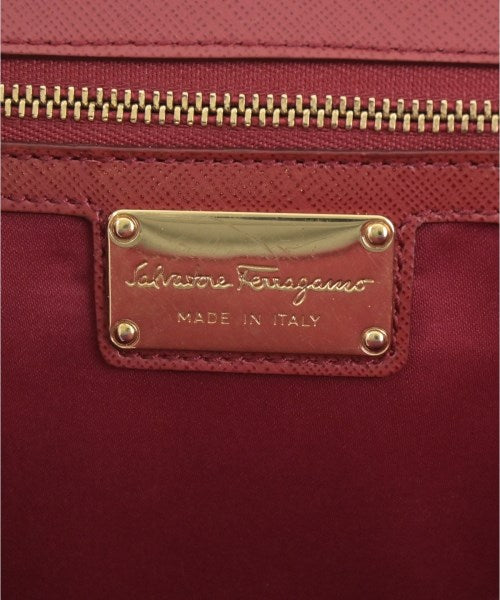 Salvatore Ferragamo กระเป๋าสะพาย
