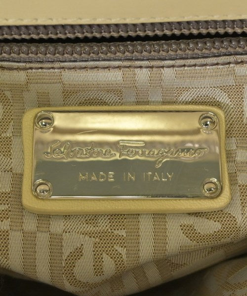 Salvatore Ferragamo กระเป๋าถือ