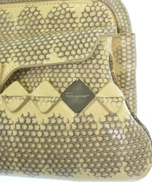 Salvatore Ferragamo กระเป๋าถือ